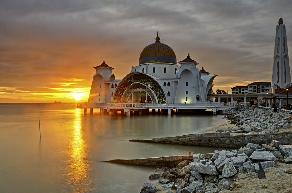 มัสยิด Melaka Straits Mosque